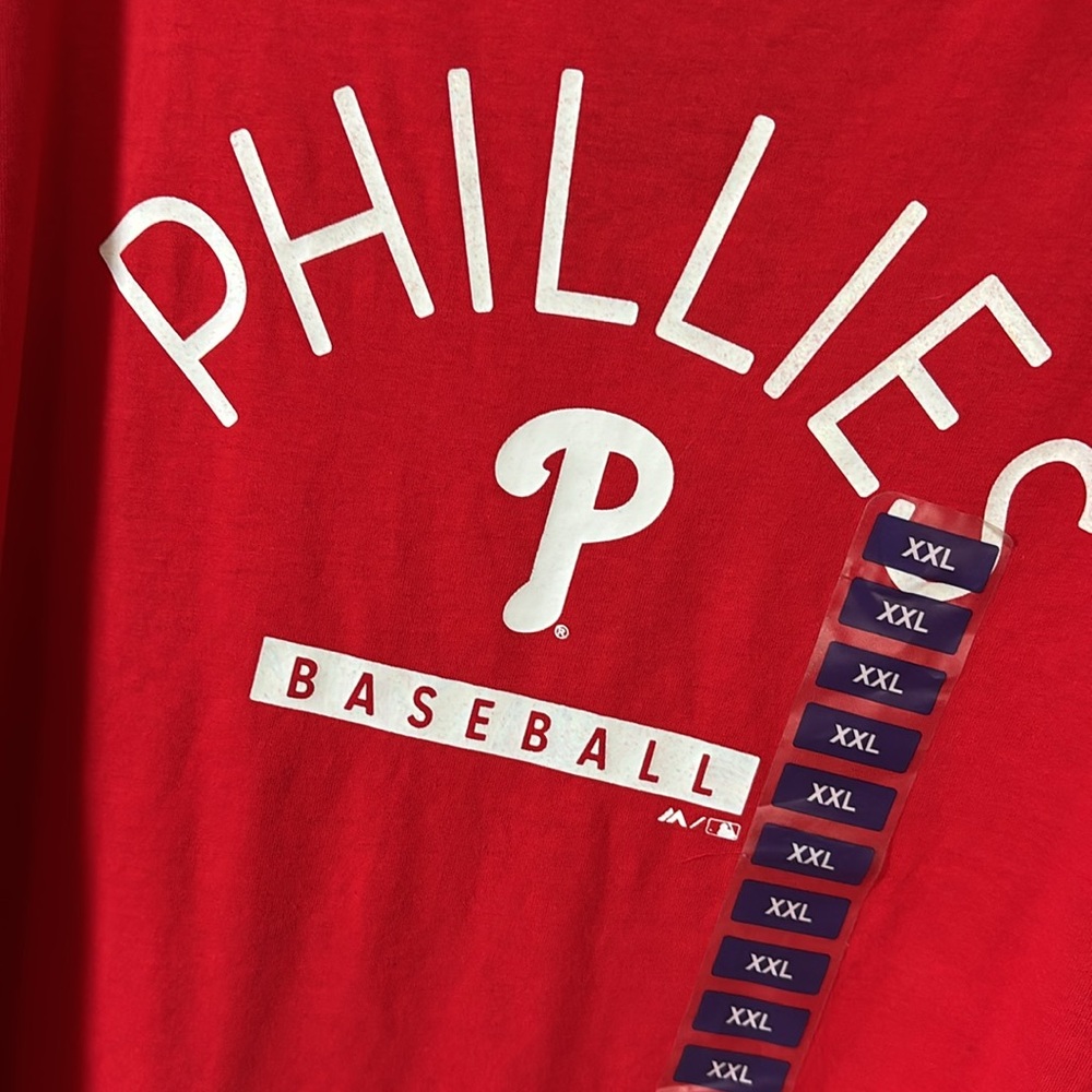 Majestic Women’s Philadelphia Phillies Short Sleeve Tee Shirt in Red - Picture 6 of 14